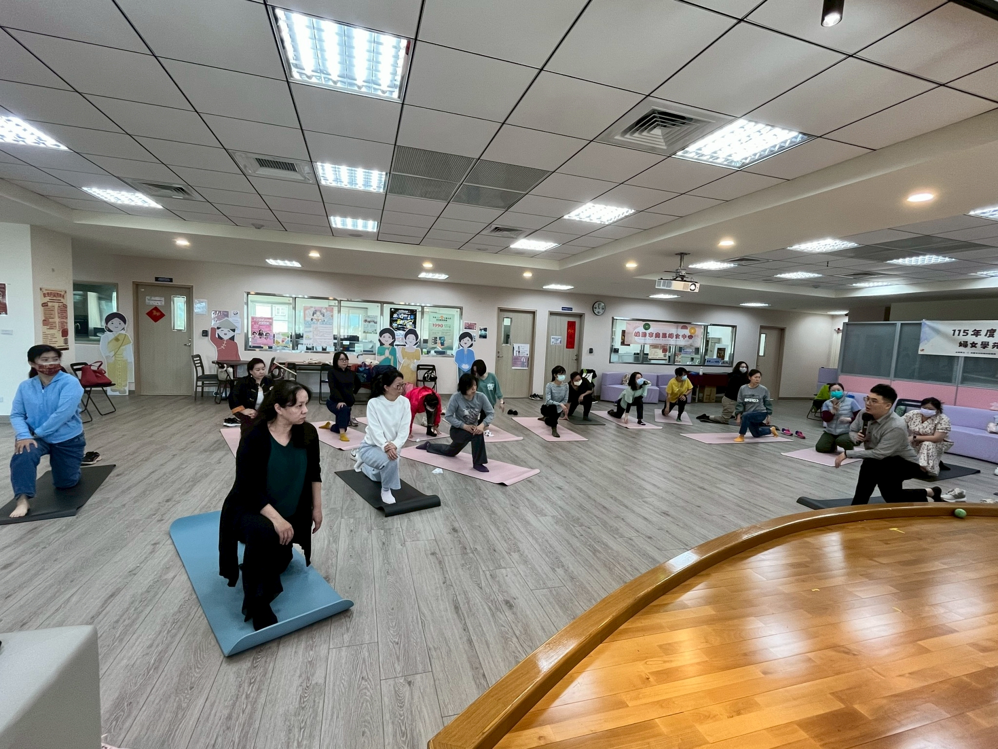 婦女學苑-平日班A(舒緩足部痠痛)