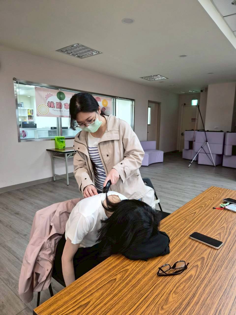 婦女學苑(假日B)-牛角撥筋