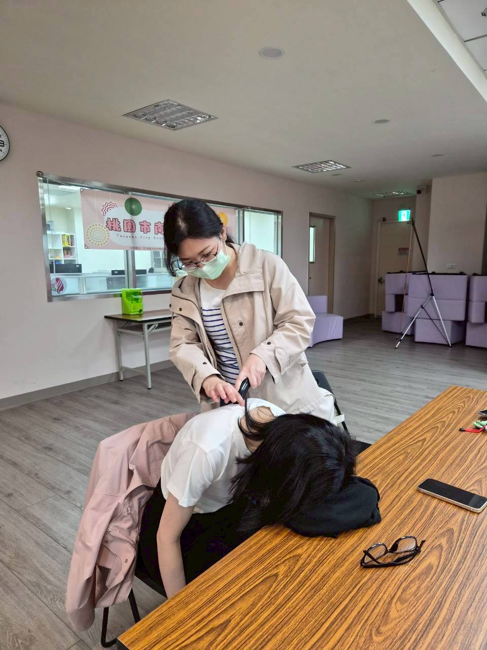 婦女學苑(假日B)-牛角撥筋